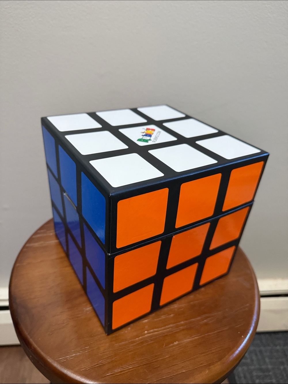 Rubik’s Magic Kit - 40 Magic Tricks! - Picture 3 of 5
